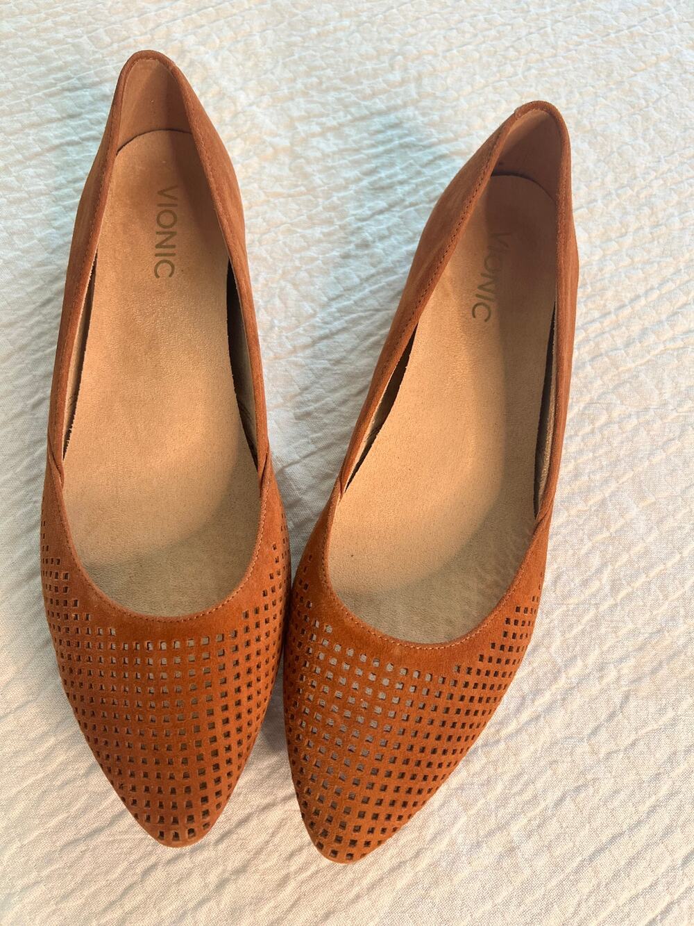 Vionic brown suede flat shoes size 10